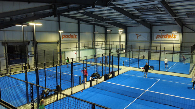 Padel Platz buchen Deutschland: So findest und buchst deinen Padelcourt in 2 Minuten – Apps, Preise & Hallen