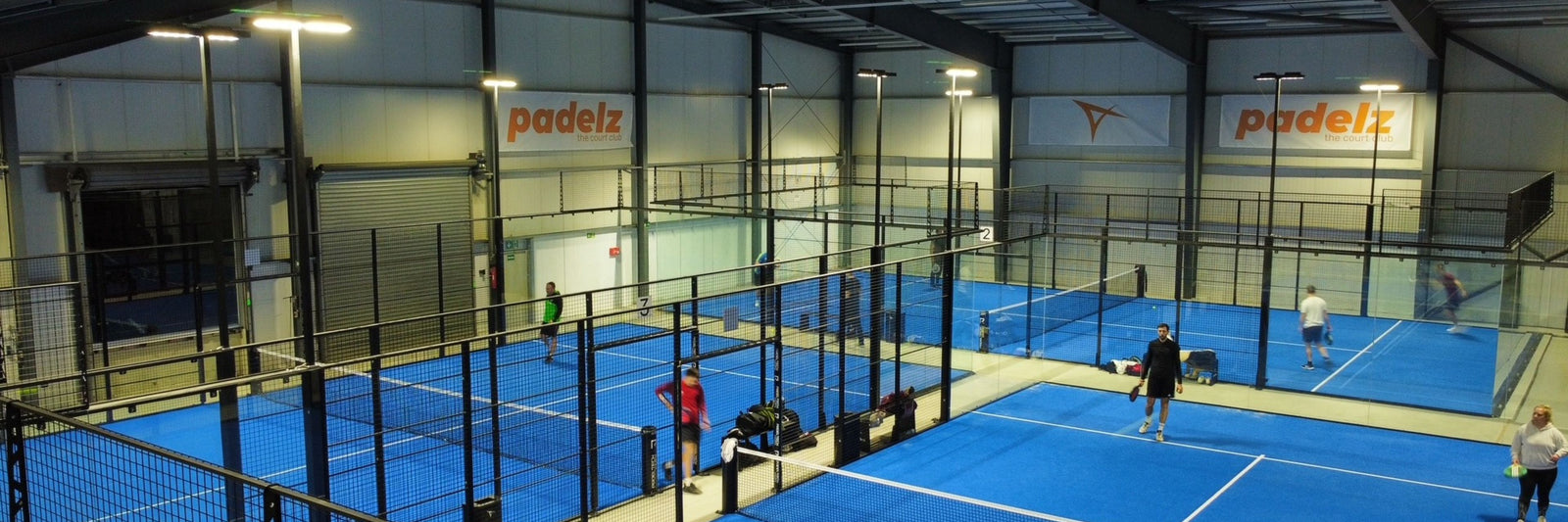 Padel Platz buchen Deutschland: So findest und buchst deinen Padelcourt in 2 Minuten – Apps, Preise & Hallen