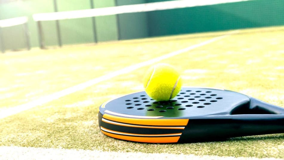 Padelschläger Pflege: So reinigst, lagerst und verlängerst du die Lebensdauer deines Schlägers